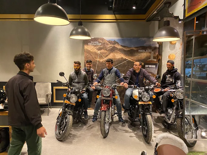 Bike on rent in Shimla for Spiti Valley trip